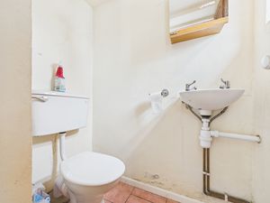 WC- click for photo gallery